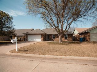10545 Reiter Dr, Midwest City, OK 73130