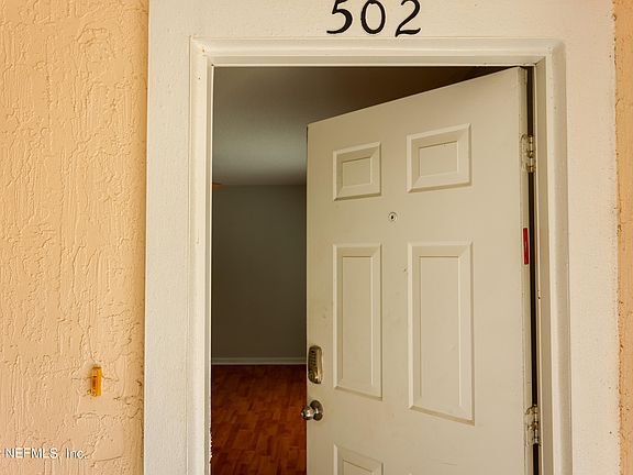 5th image of 13715 RICHMOND PARK Drive N #502