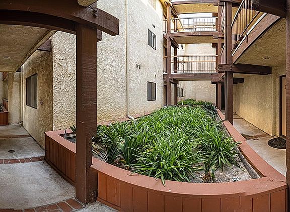 3rd image of 1304 Stanley Ave APT 8