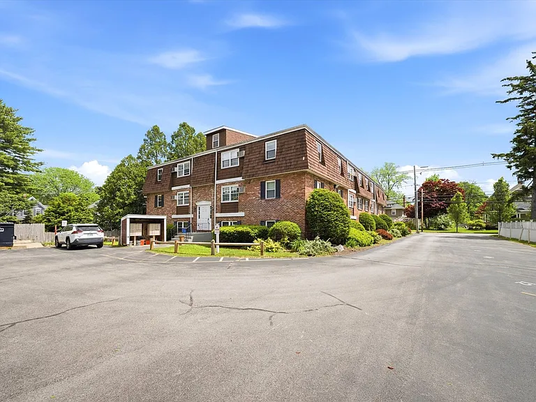 504 River Rd #1F — Photo 17
