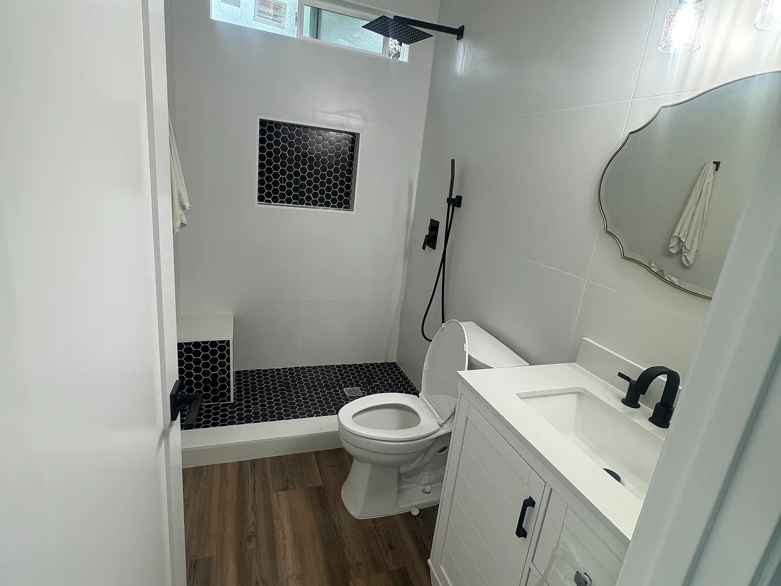 1 bed, 700 sqft, $1,650 — Photo 2