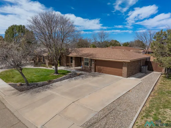 1105 Kachina Dr, Roswell, NM 88201