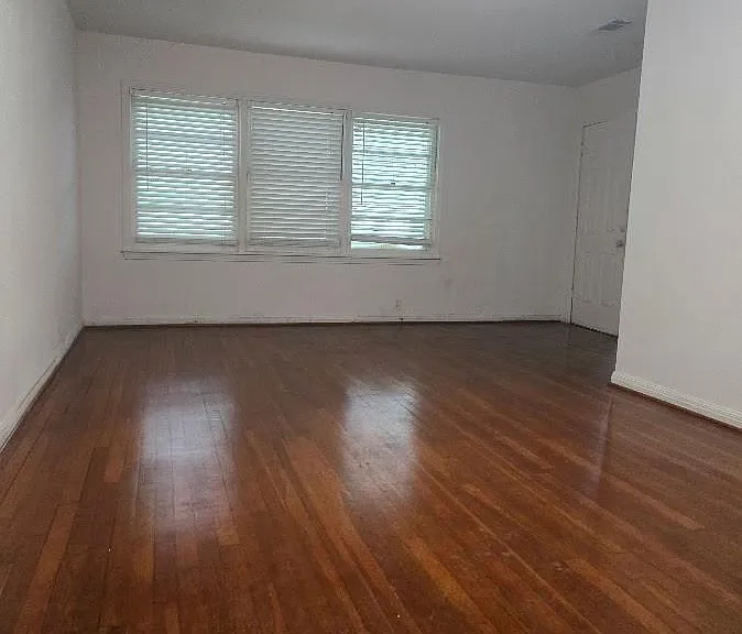 2543 Jackson St — Photo 4