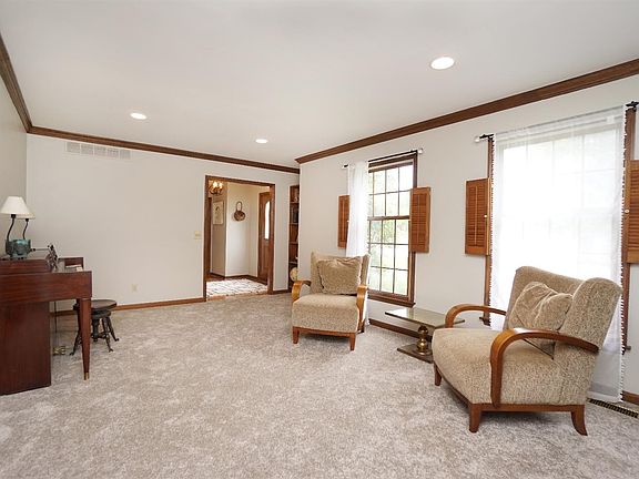 3rd image of 11641 Cedarview Dr