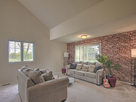 5th image of 924 Cordoba Ct