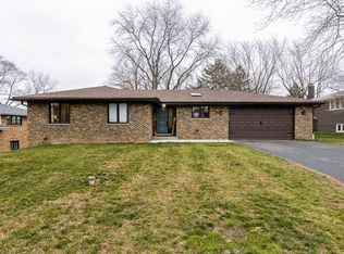 8218 Scenic Dr, Willow Springs, IL
