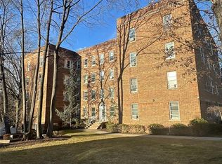 250 Broad Ave APT 4D, Leonia, NJ 07605