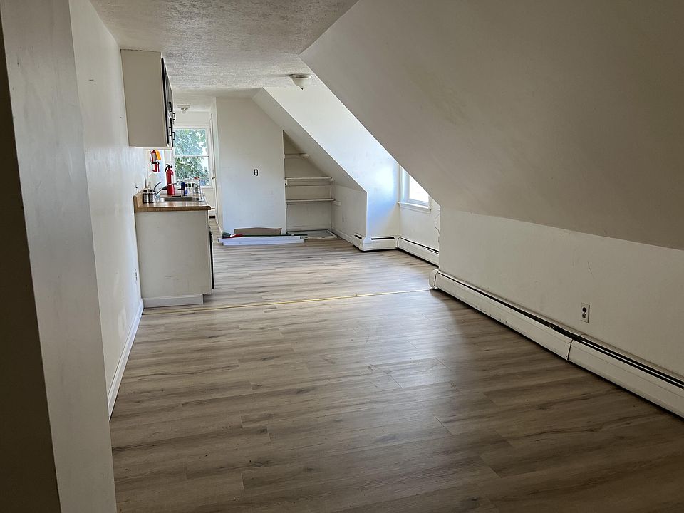 2nd image of 125 Pierce Street