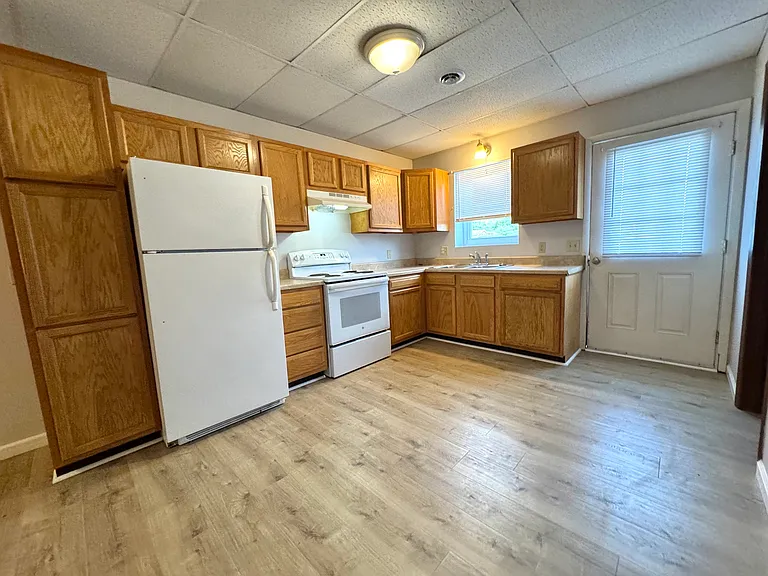 24 Locust St Apt 6 - Kitchen