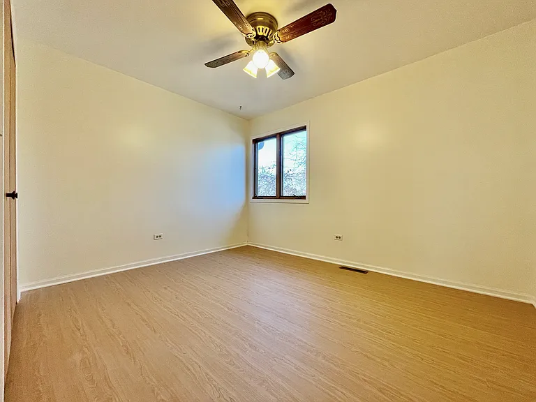 928 Stratford Ct — Photo 24