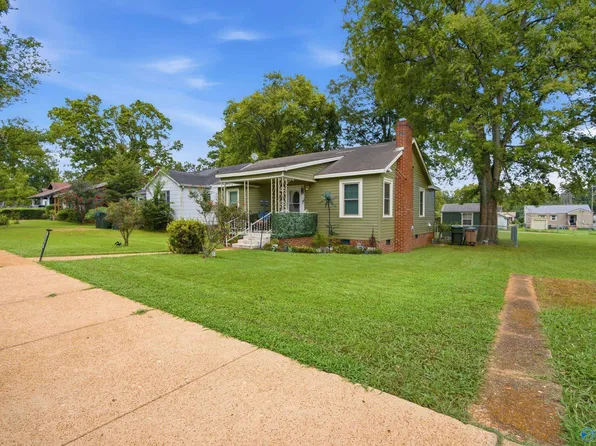 304 Memorial Dr NW, Decatur, AL 35601