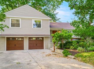 5218 Aberdeen Cir, Mission, KS 66205