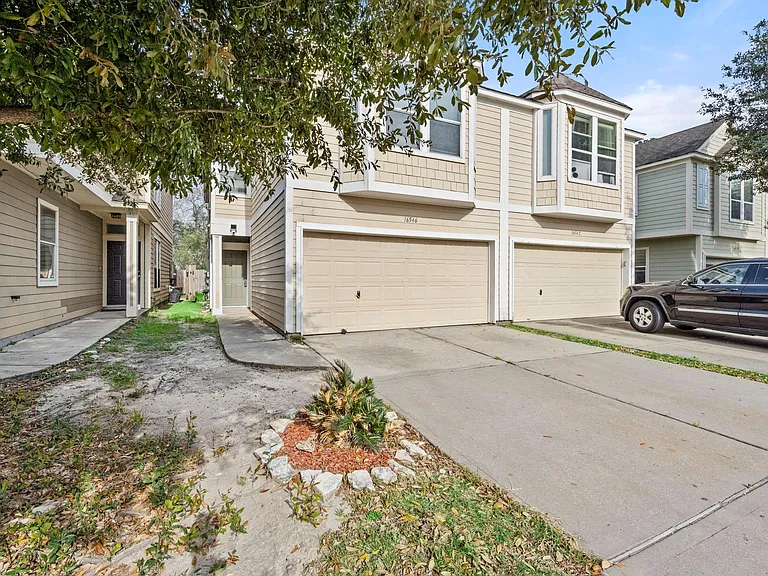 16546 Pentonshire Ln — Photo 3