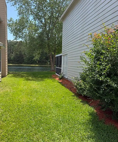 142 Hamilton Dr — Photo 13