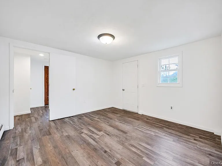 405 Massapequa Ave — Photo 21