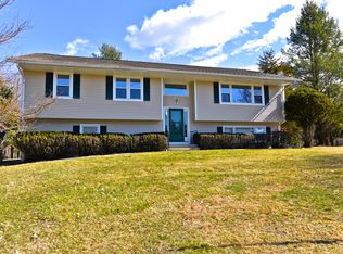 15 Ox Dr, Brookfield, CT 06804