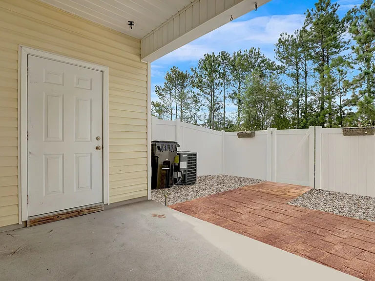 502 Oyster Rock Ln — Photo 26