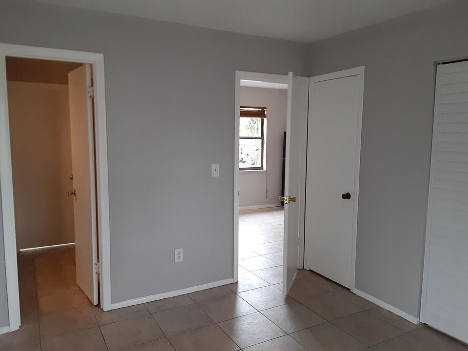 1st image of 873 NW River Shores Blvd