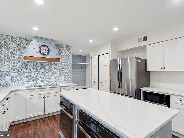 1291 Mason Mill Ct — Photo 9