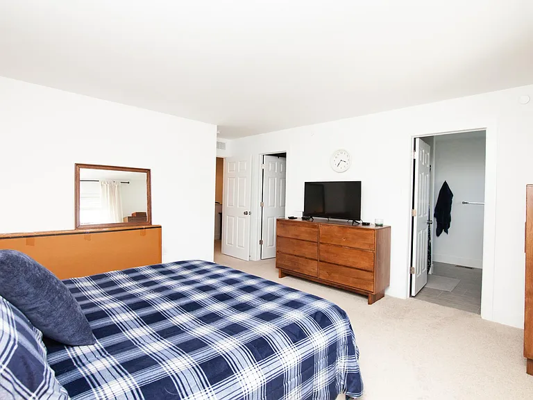 313 Estate Dr — Photo 11