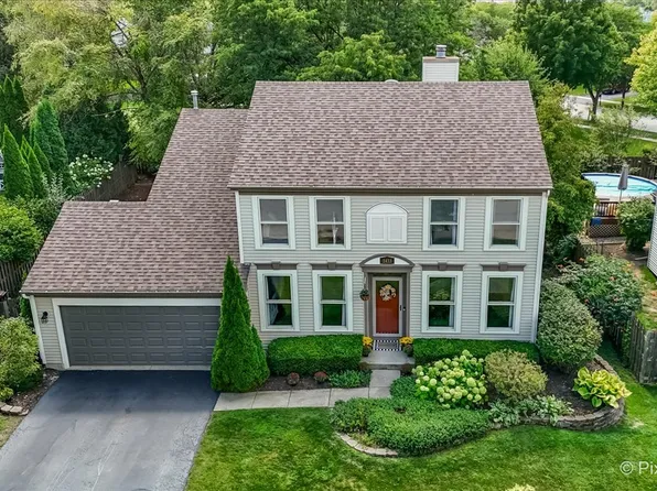 1433 Woodscreek Cir, Crystal Lake, IL 60014