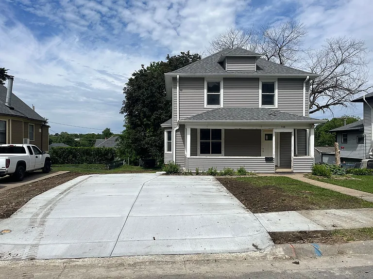 708 N 41st St — Photo 1