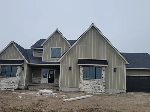 1812 NE Pine Lake Cir, Ankeny, IA 50021