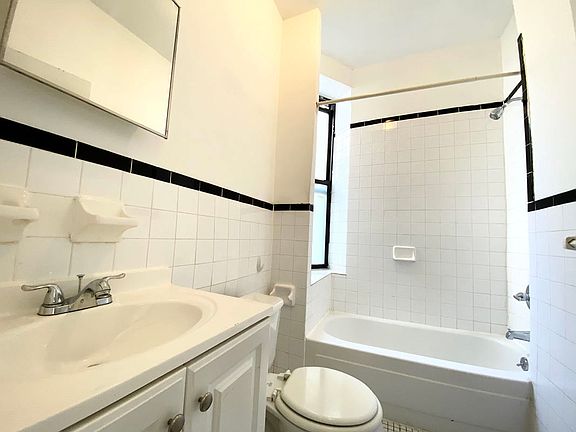 3rd image of 1793 Amsterdam Ave #A12