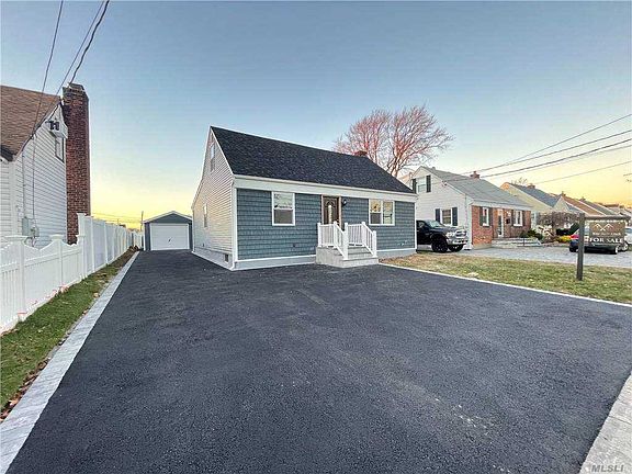 2nd image of 21 Sunset Ave