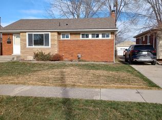 20005 Shady Lane Ave, Saint Clair Shores, MI 48080