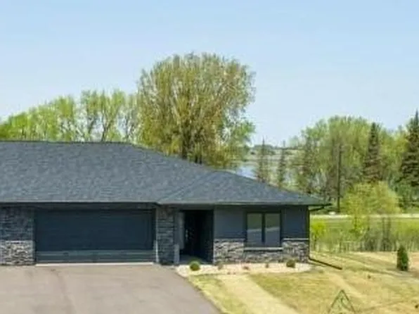 307 Sunset Ave, Mountain Lake, MN 56159