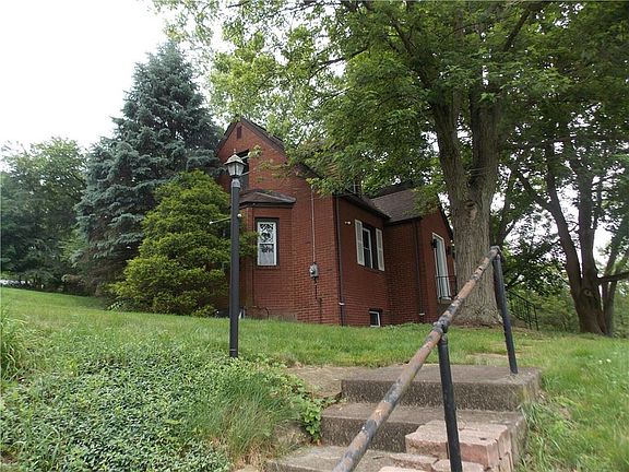 2nd image of 640 Lemoyne Avenue Ext #E
