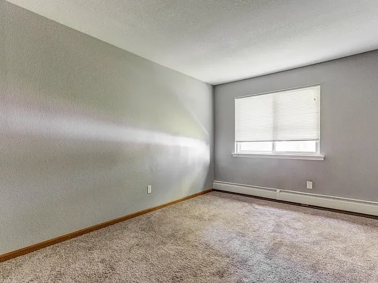 Scandia Woods Apartments — Photo 22