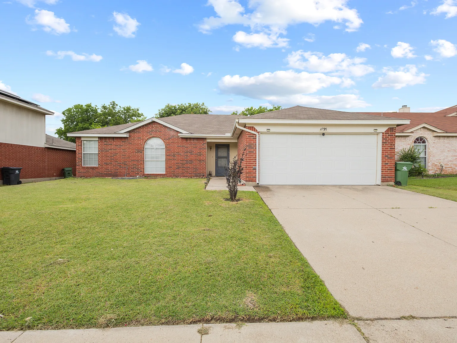 4 bed, 1744 sqft, $2,300 — Photo 2