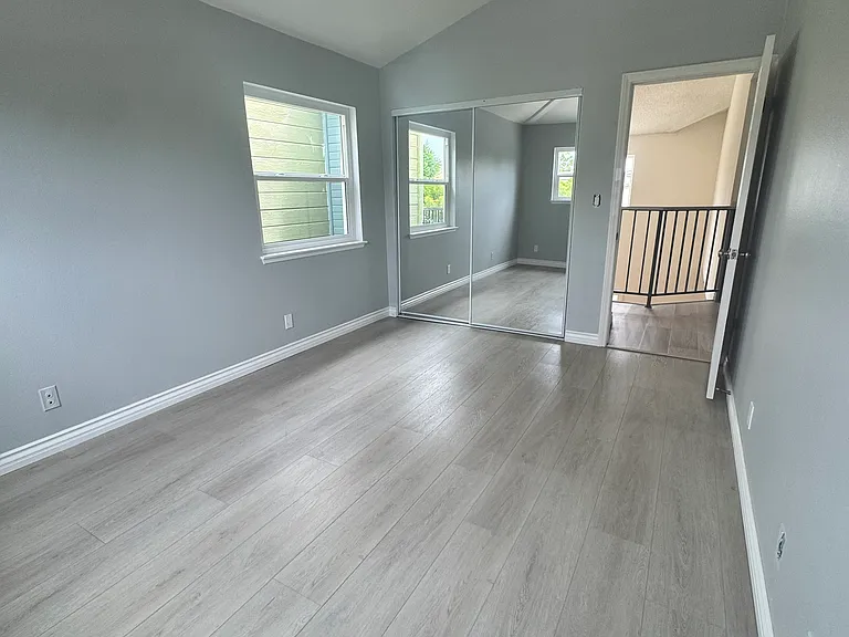 14726 Tupper St — Photo 22
