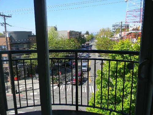 1st image of 1417 Queen Anne Ave N APT 401