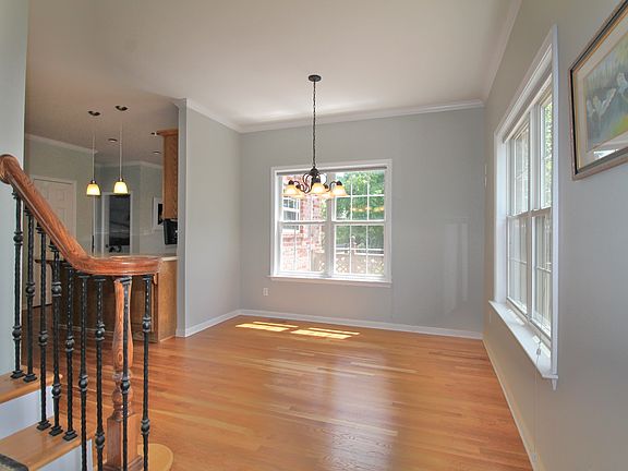 4th image of 1613 Indian Creek Cir