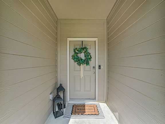 4th image of 4124 E Bayou Maison Cir