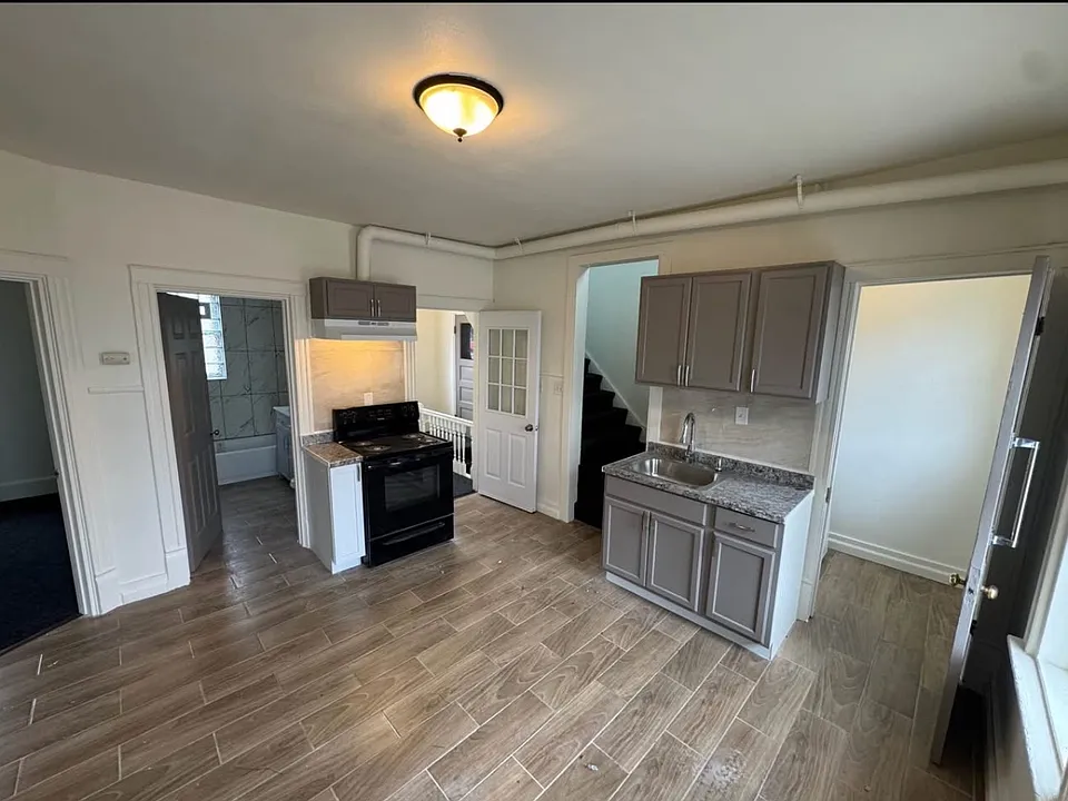 2214 W Forest Home Ave #2