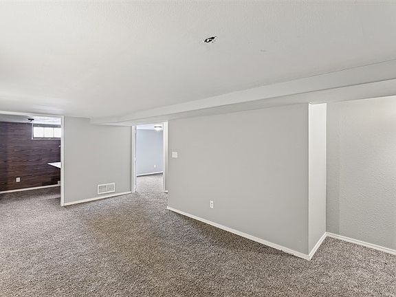 4th image of 8019 E Knox Ave