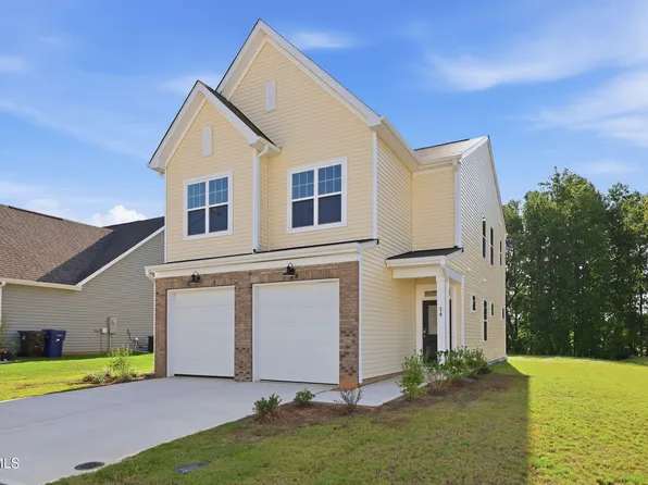 74 Furley St, Sanford, NC 27330