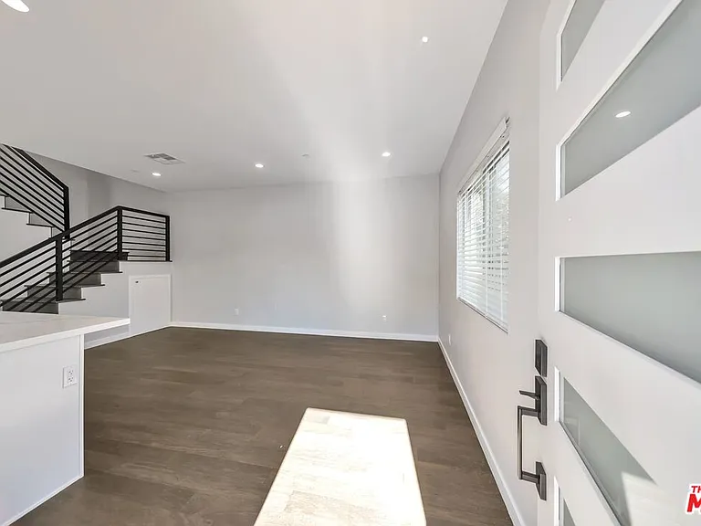 4239 Halldale Ave — Photo 5