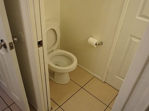 2nd image of 28661 Calle Del Lago APT B