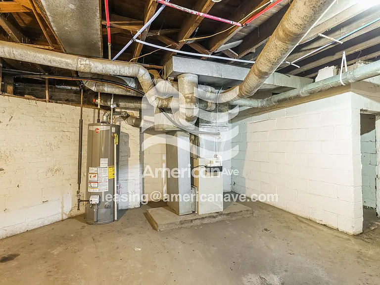 872048_013_wm_-_basement_13026817.jpg