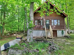 6403 Lakeshore Dr E, East Stroudsburg, PA 18302