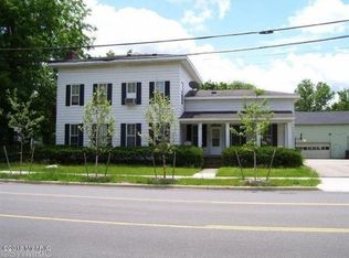 318 E Bridge St, Plainwell, MI 49080