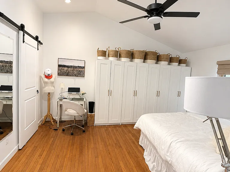 1214 S Potomac St — Photo 14