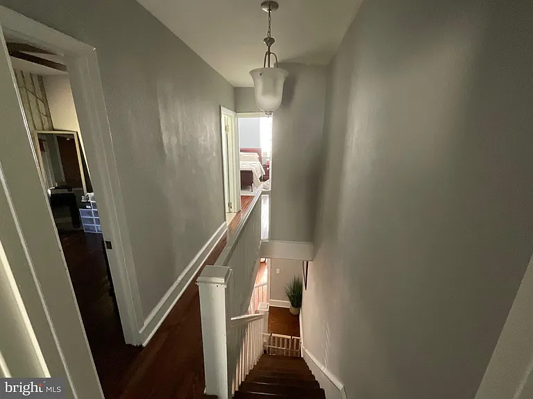 2938 E Thompson St — Photo 11