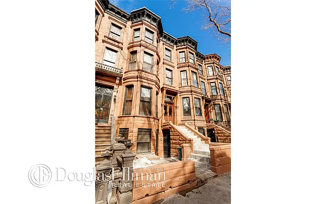 Sold by Douglas Elliman | media 17