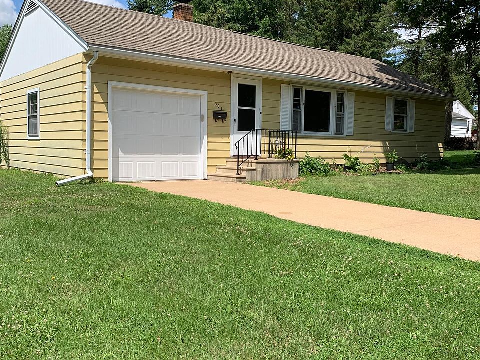 1st image of 304 N 10th St